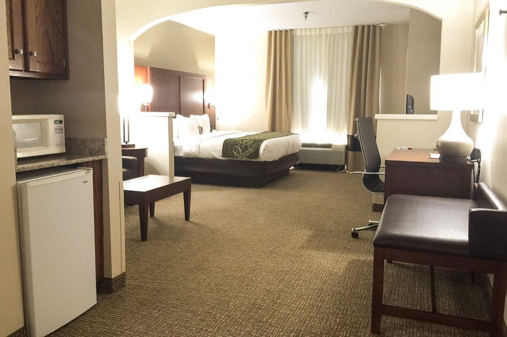 Comfort Suites Johnson City Near University Экстерьер фото