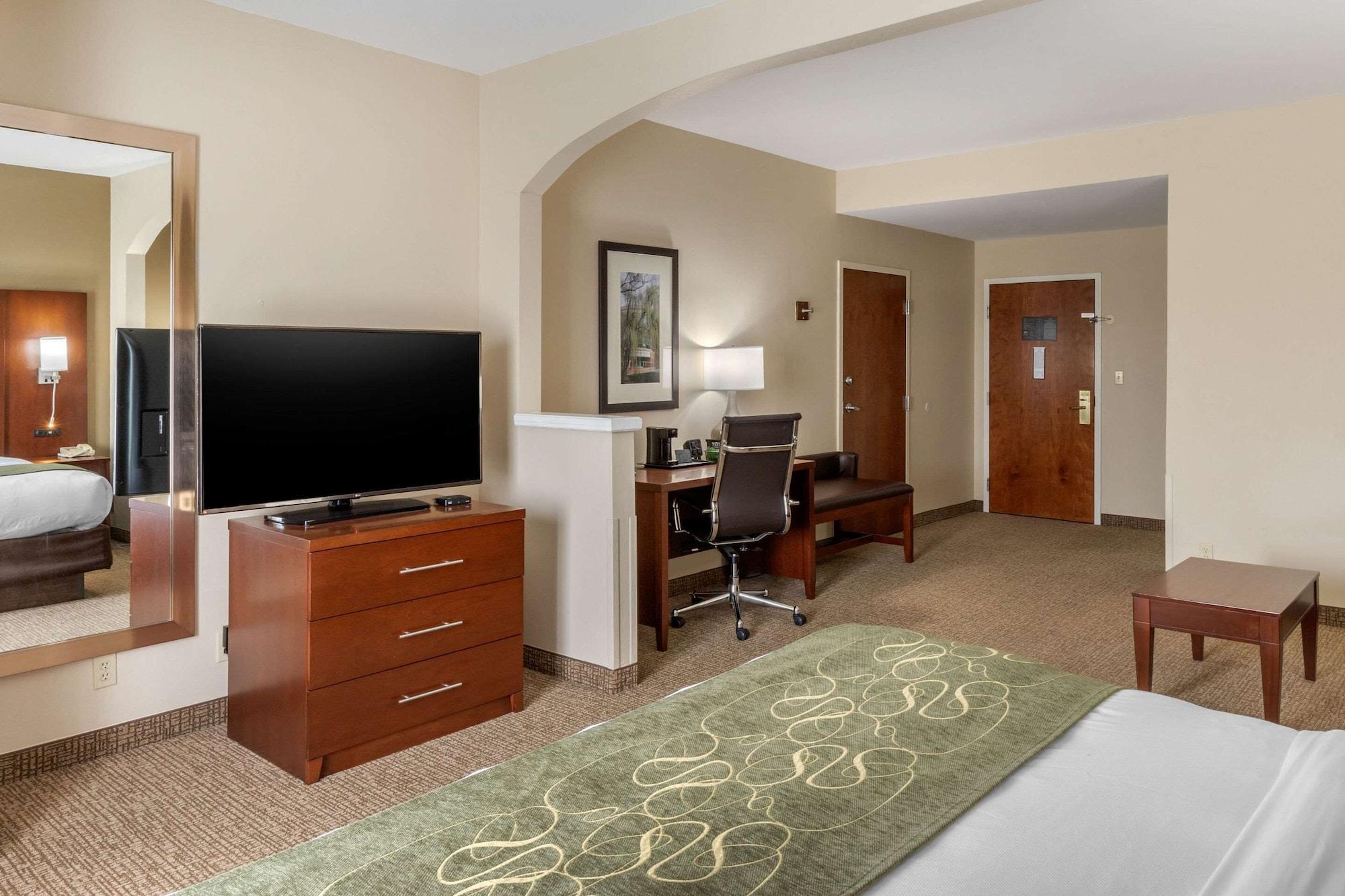 Comfort Suites Johnson City Near University Экстерьер фото