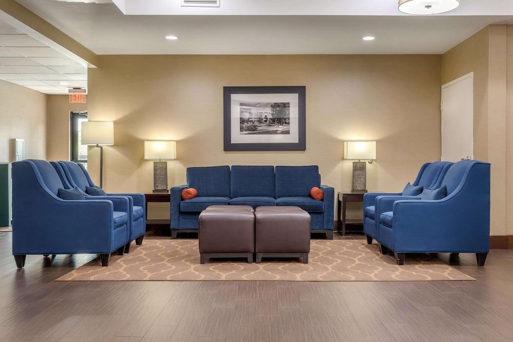 Comfort Suites Johnson City Near University Экстерьер фото